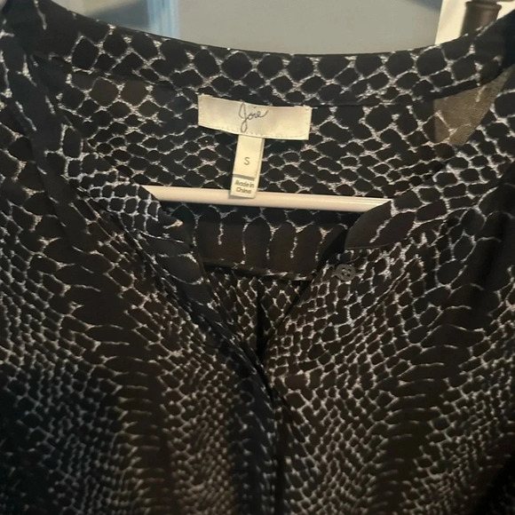 Joie silk top size small - Picture 3 of 4